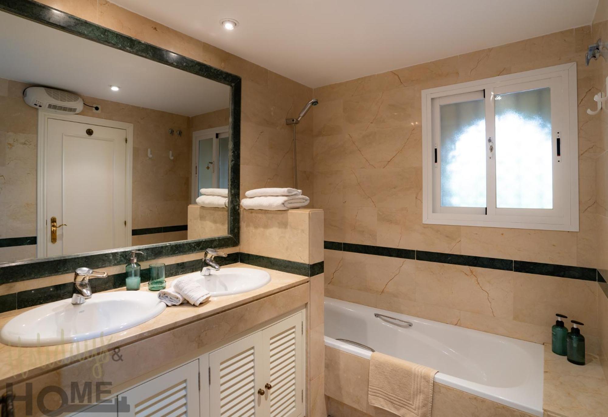 Hacienda Playa Elviria 300 M Playa,Jardin , 2 Hab ,Marbella Appartement Buitenkant foto